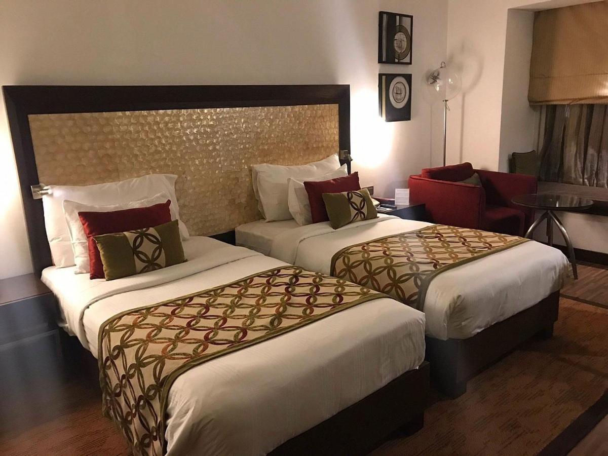 The Pride Hotel, Bangalore Bagian luar foto