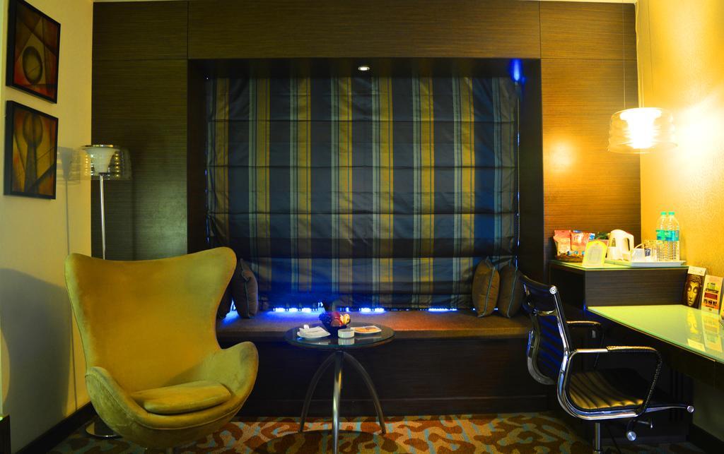 The Pride Hotel, Bangalore Bagian luar foto