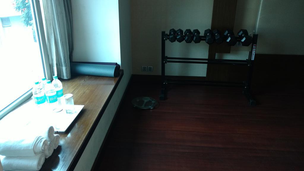 The Pride Hotel, Bangalore Bagian luar foto
