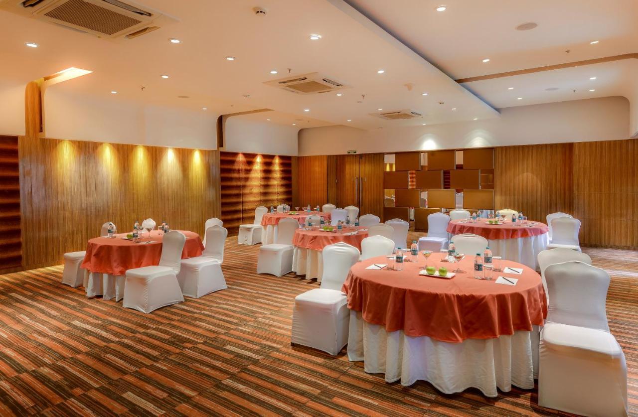 The Pride Hotel, Bangalore Bagian luar foto