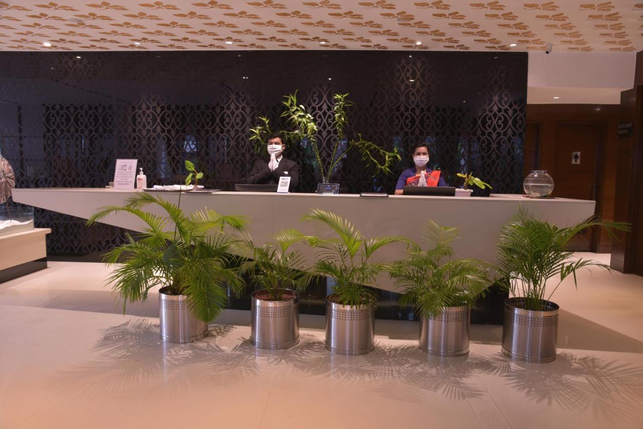 The Pride Hotel, Bangalore Bagian luar foto