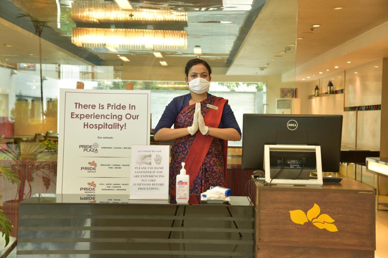 The Pride Hotel, Bangalore Bagian luar foto